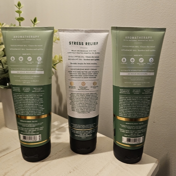 NEW Bath and body works eucalyptus spearmint aromatherapy body hand cream lotion - Picture 3 of 3